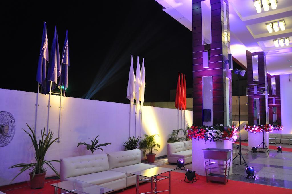 Hotel Prem Plaza Karnāl Extérieur photo