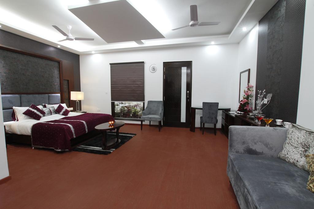 Hotel Prem Plaza Karnāl Extérieur photo