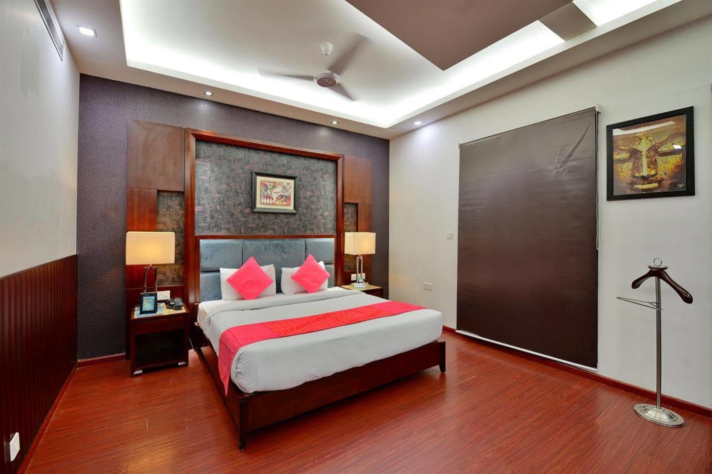 Hotel Prem Plaza Karnāl Extérieur photo