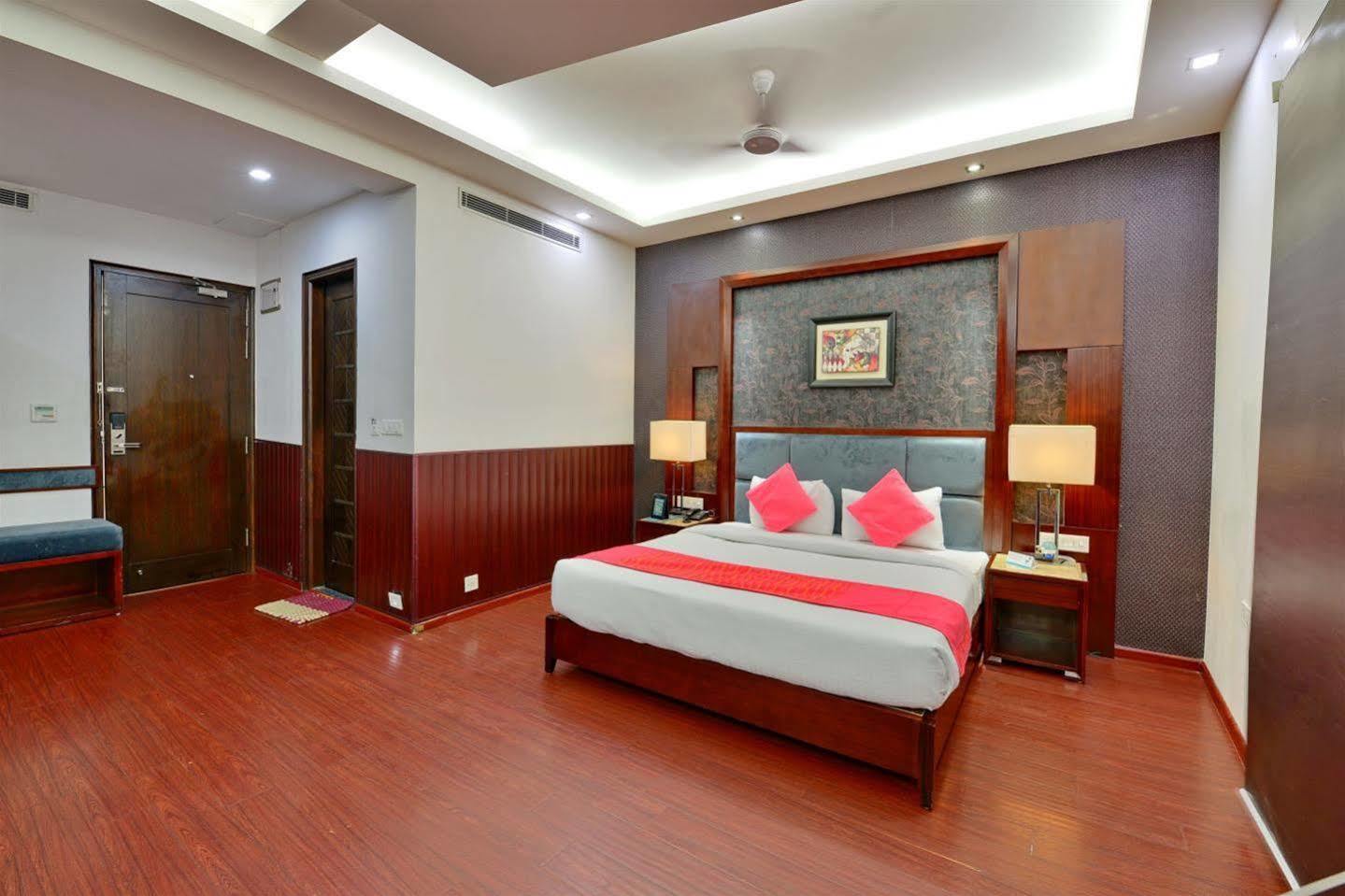 Hotel Prem Plaza Karnāl Extérieur photo